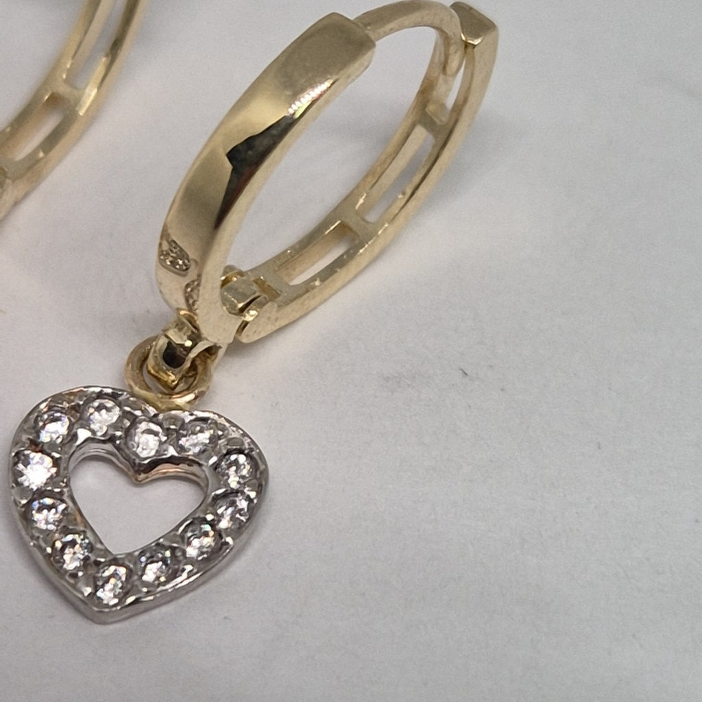 ARETES HUGGIES CON DIJE CORAZON Y CIRCONIAS 14K 2.2 GR (NUEVO)