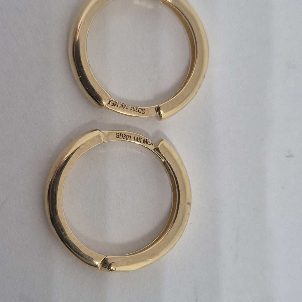 ARETES HUGGIES LISAS 14K 1.6 GR (NUEVO)