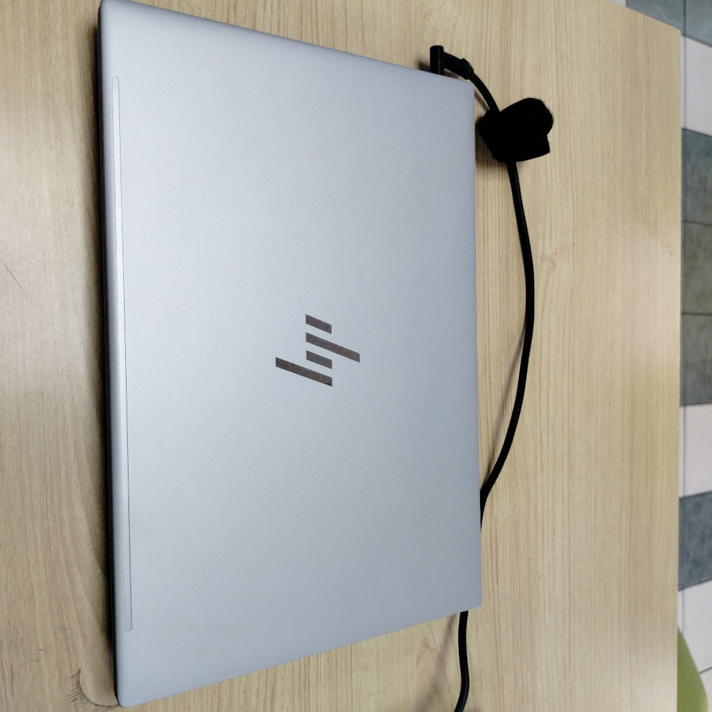 LAPTOP HP ZBOOK FURY 16 G10 (2024) 1 TB SSD 32 GB RAM (SEMINUEVO)