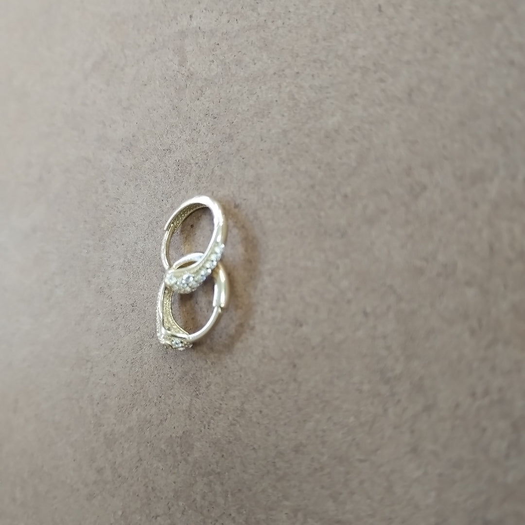 HUGGIES ORO 14K 1.5 (NUEVO)