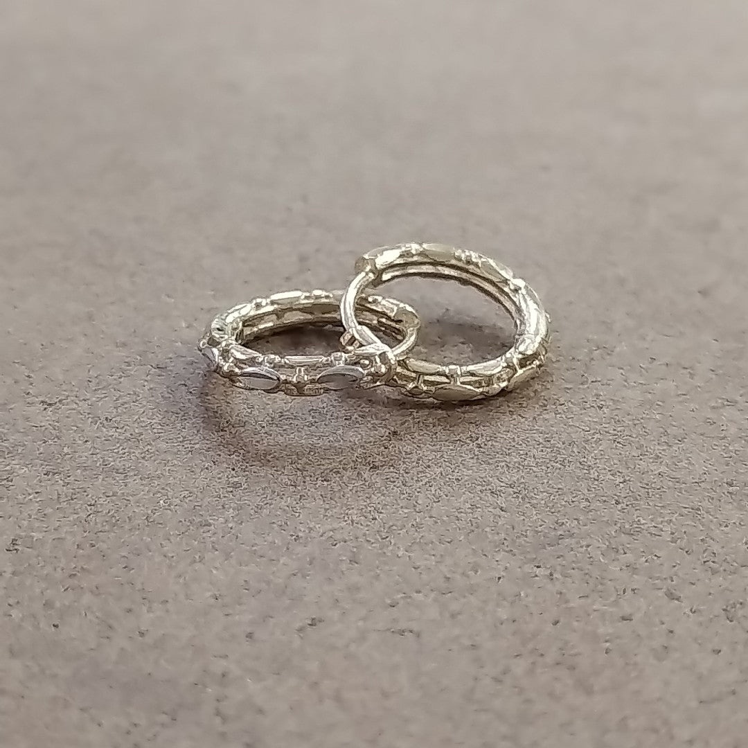HUGGIES ORO 14K 1.2 (NUEVO)