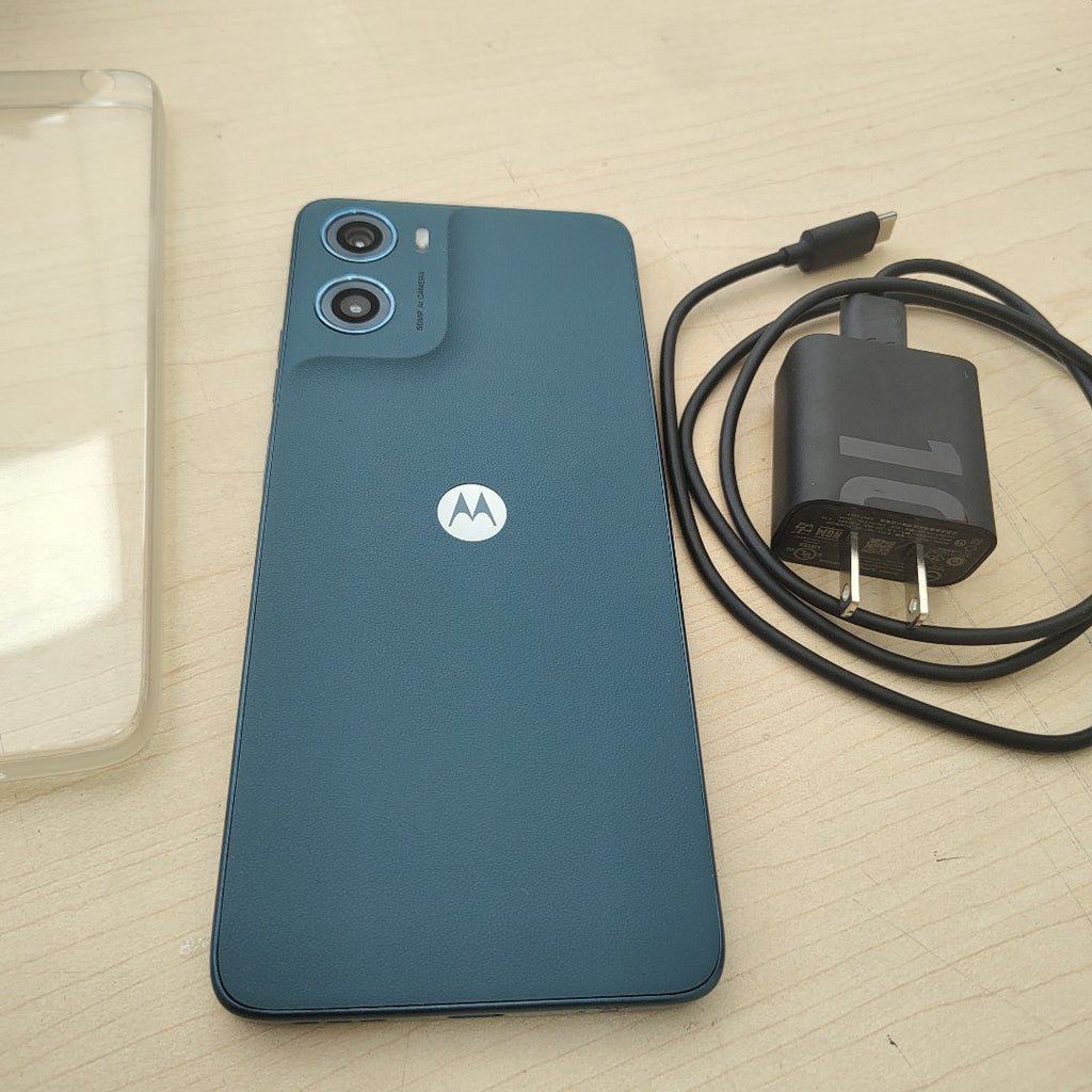 CELULAR MOTOROLA MOTO G06 XT2535-2 (2025) 64 GB 4 GB RAM (SEMINUEVO)