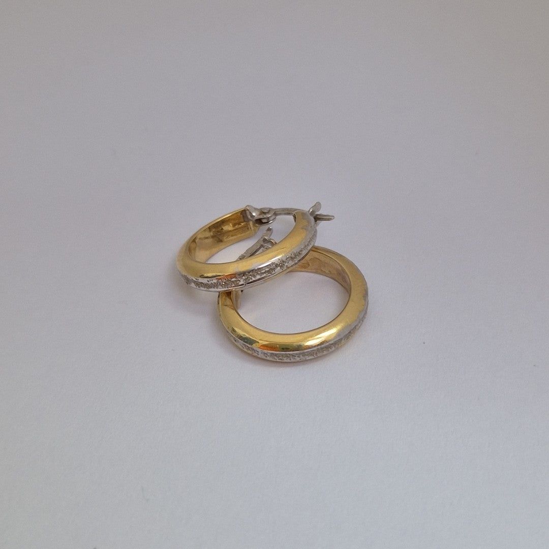 ARRACADAS PAR ORO, ORO COMBINADO 14 K 2.5 GRMS (SEMINUEVO)
