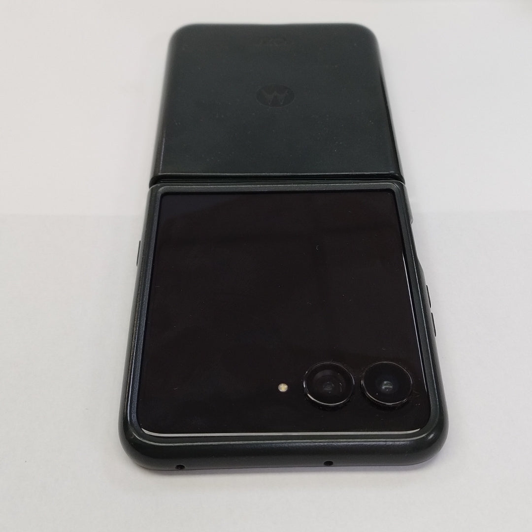 CELULAR MOTOROLA MOTO RAZR 60 ULTRA XT2551-6 (2025) 1 TB 16 GB RAM (SEMINUEVO)