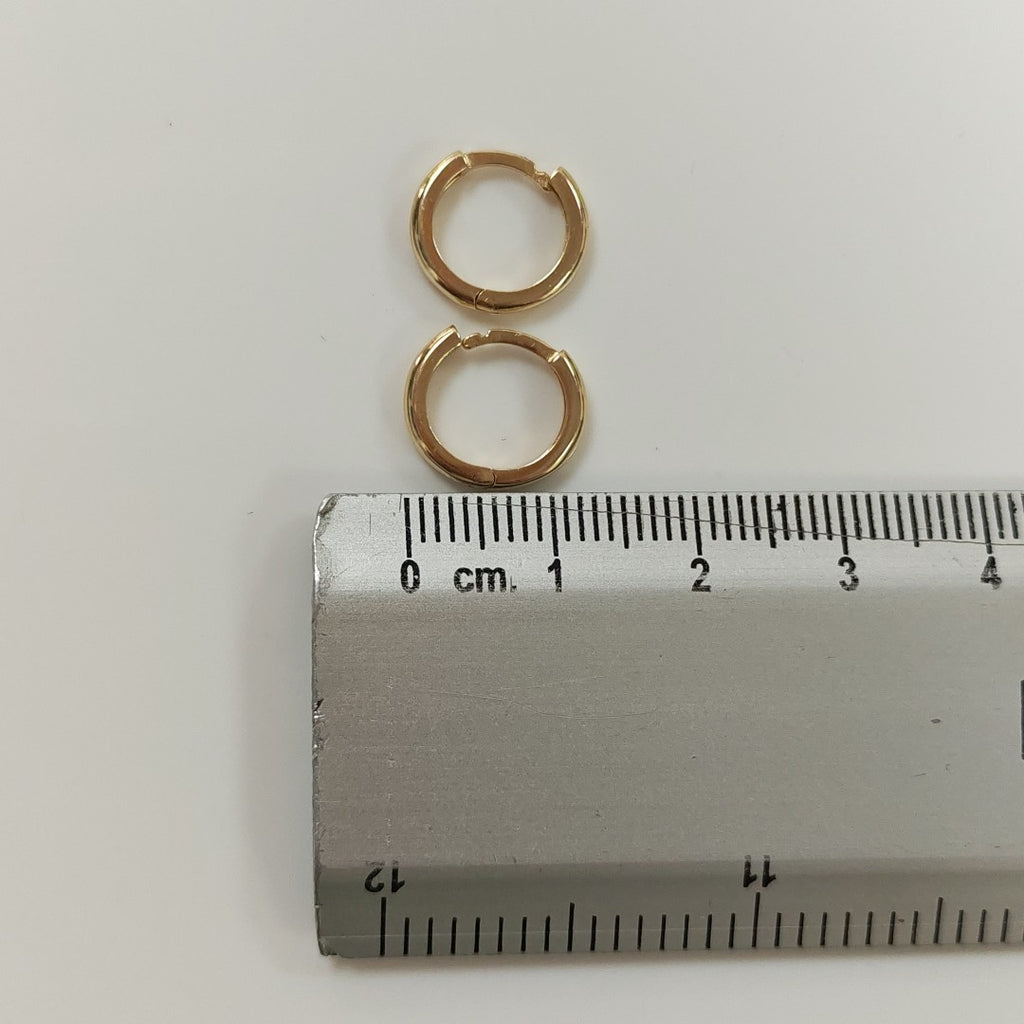 ARETES HUGGIES LISAS 14K 1.4 GR (NUEVO)