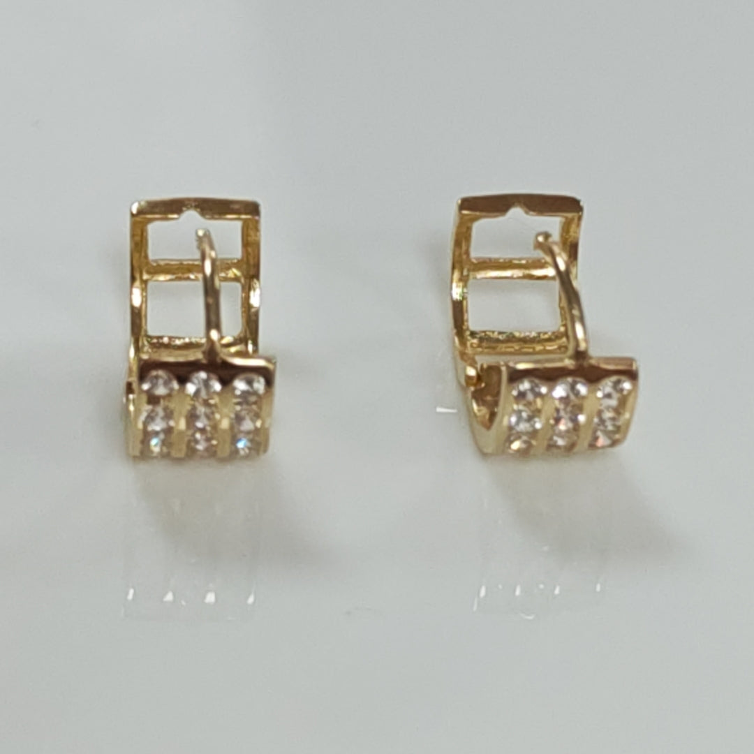 ARETES HUGGIES C CIRCONIA 14K 2.2 GR (NUEVO)
