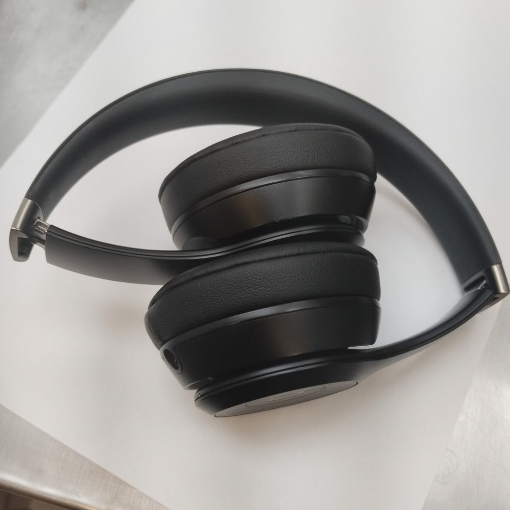 AUDIFONOS BEATS SOLO 4 INALAMBRICO ON EAR (SEMINUEVO)