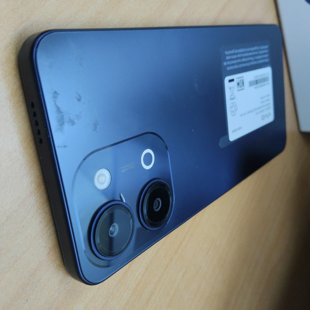 CELULAR VIVO Y11D V2555 (2026) 256 GB 4 GB RAM (SEMINUEVO)