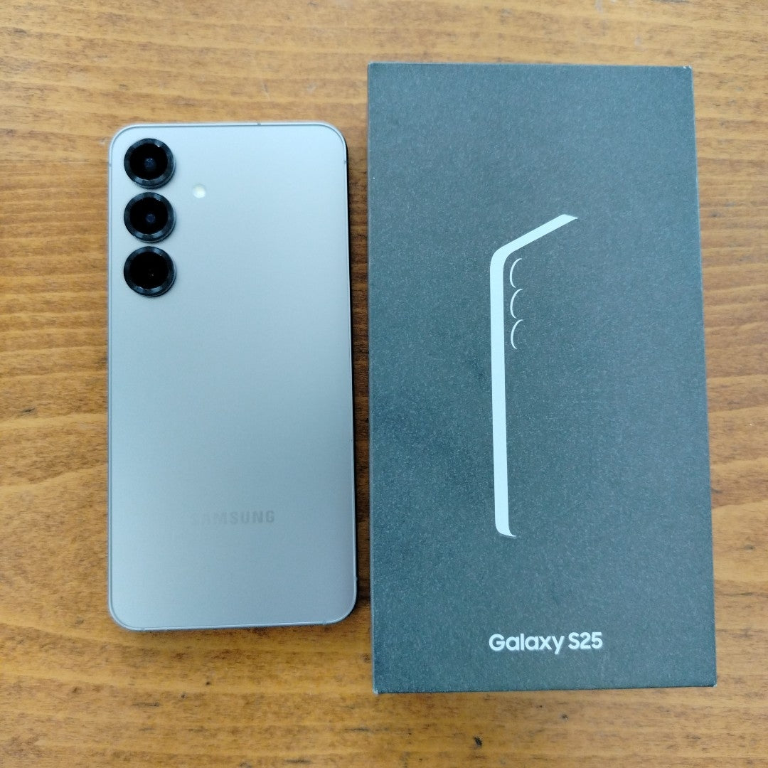 CELULAR SAMSUNG GALAXY S25 SM-S931U1 (2025) 128 GB 12 GB RAM (SEMINUEVO)