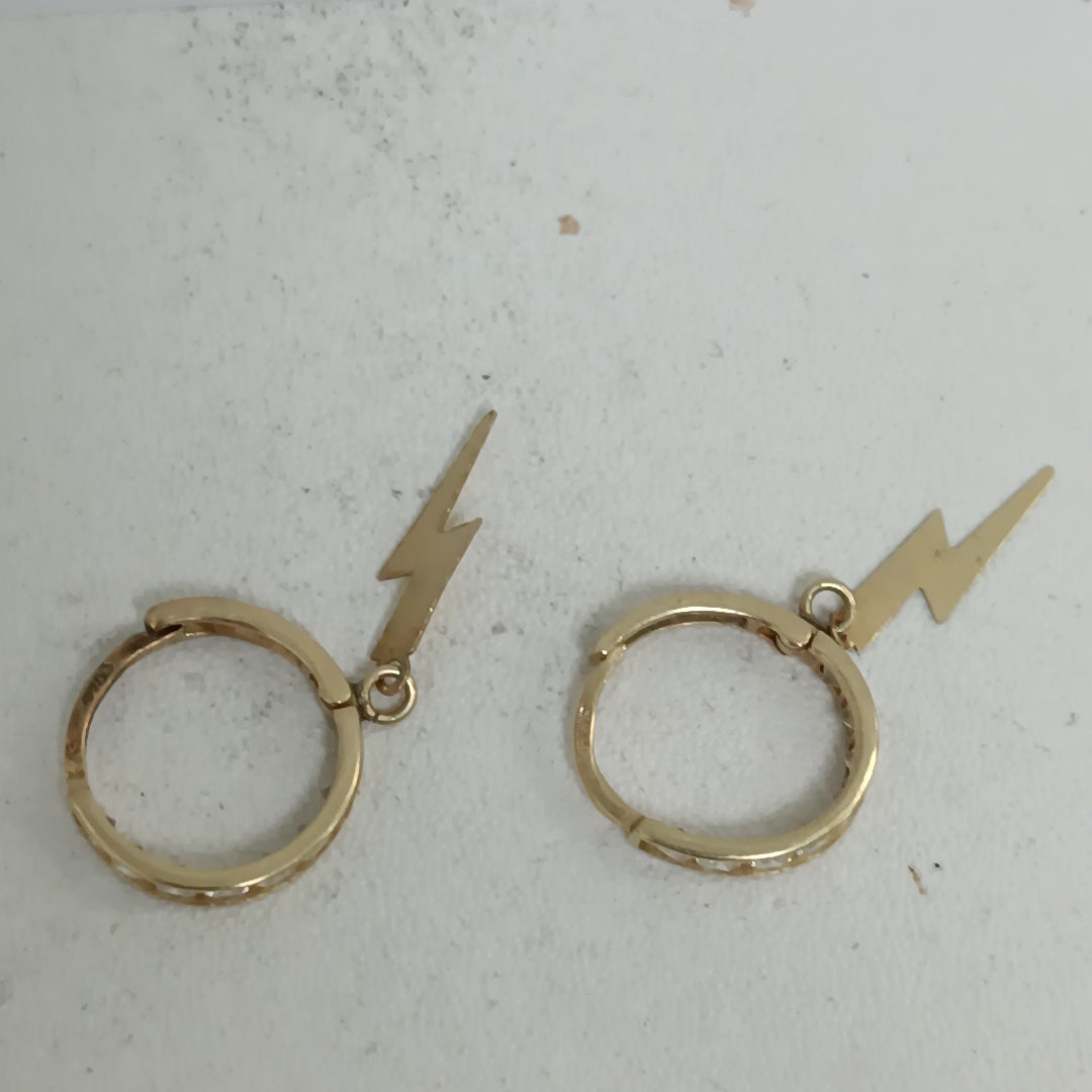 ARETES PAR ORO 14 K 1.4 GRMS (SEMINUEVO)