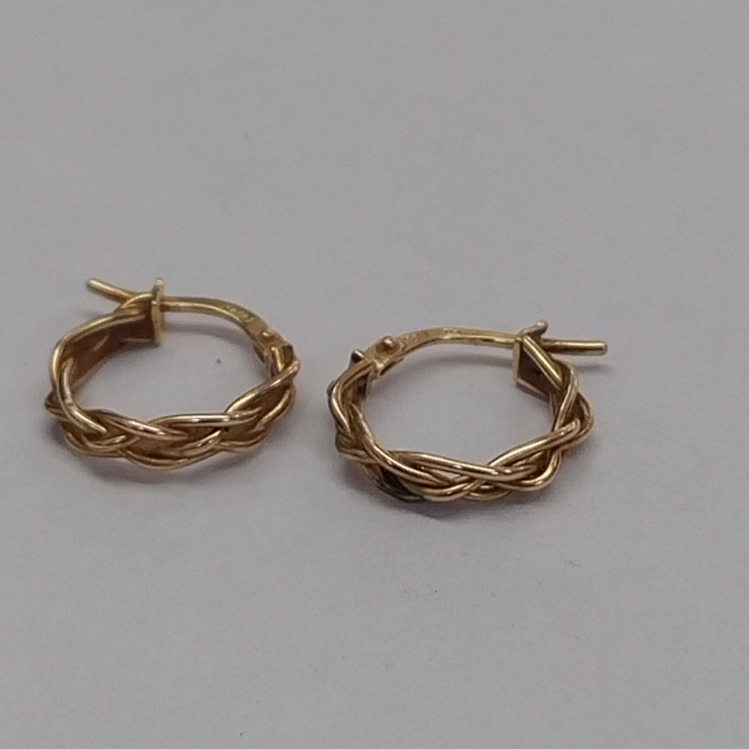 ARRACADAS PAR ORO 10 K 1.1 GRMS (SEMINUEVO)
