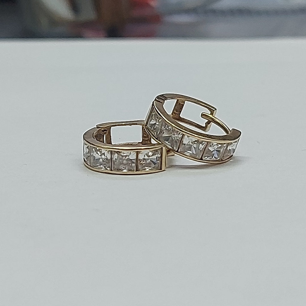 ARRACADAS PAR ORO 14 K 2.8 GRMS (SEMINUEVO)