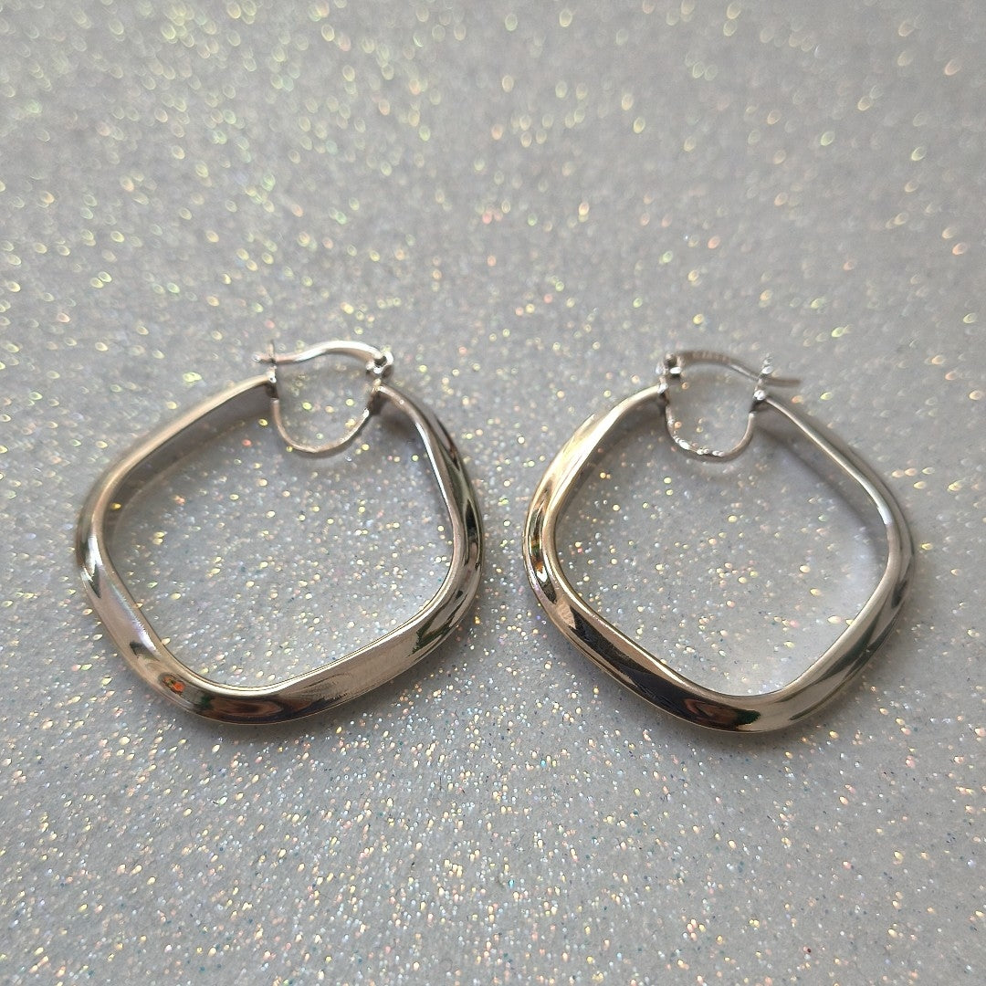 ARRACADAS PAR ORO BLANCO 14 K 6,90 GRMS (SEMINUEVO)