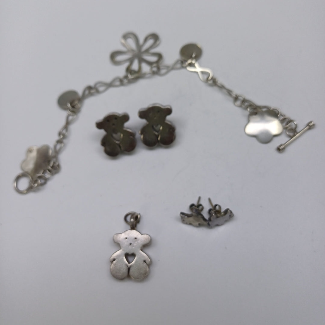 ARETES PAR, DIJE, PULSERA PLATA 19.4 GRMS (SEMINUEVO)