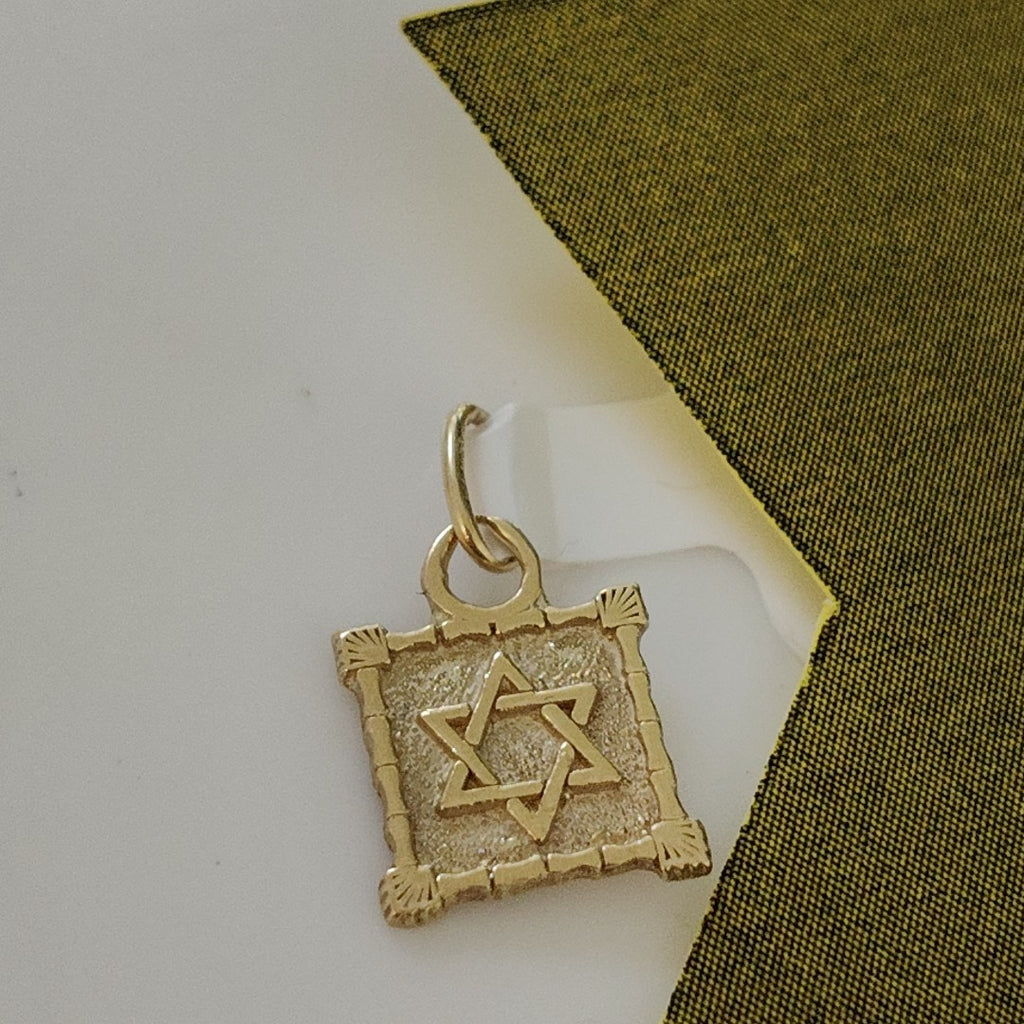 DIJE ORO 14 K 0,60 GRMS (SEMINUEVO)
