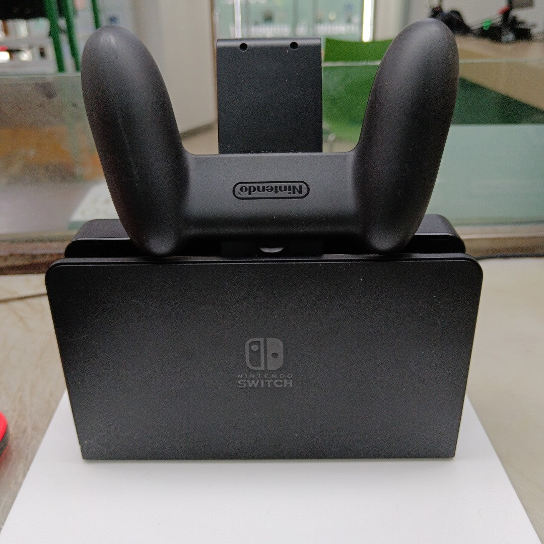 CONSOLA DE VIDEOJUEGO NINTENDO SWITCH OLED 64 GB (SEMINUEVO)