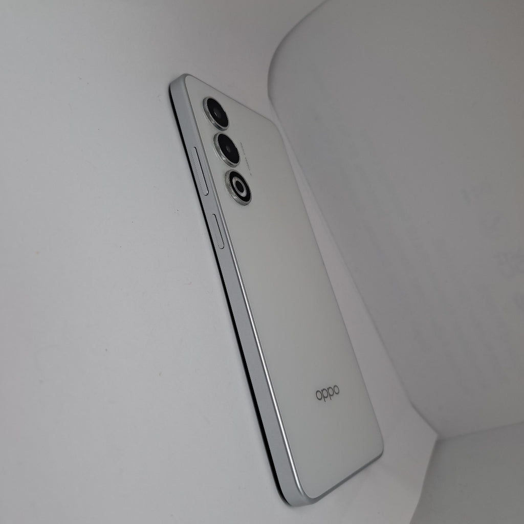 CELULAR OPPO A5 CPH2727 (2025) 256 GB 4 GB RAM (SEMINUEVO)