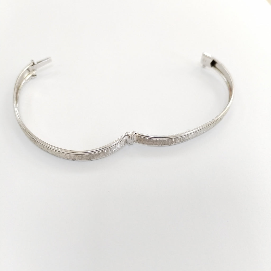 PULSERA RIGIDA ORO BLANCO 14 K 8,20 GRMS (SEMINUEVO)