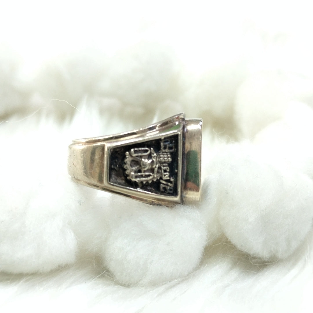 ANILLO DE GRADUACIÓN ORO, ORO BLANCO 10 K 22.9 GRMS (SEMINUEVO)