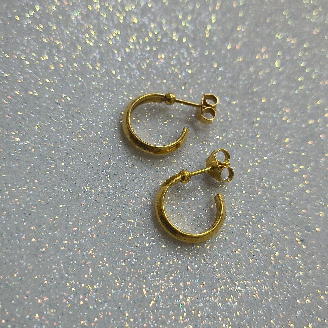 ARETES PAR ORO 14 K 1,90 GRMS (SEMINUEVO)
