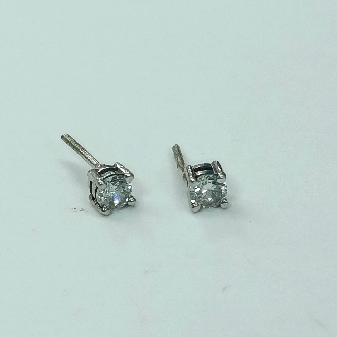 BROQUELES PAR ORO 18 K 1 GRMS (SEMINUEVO)