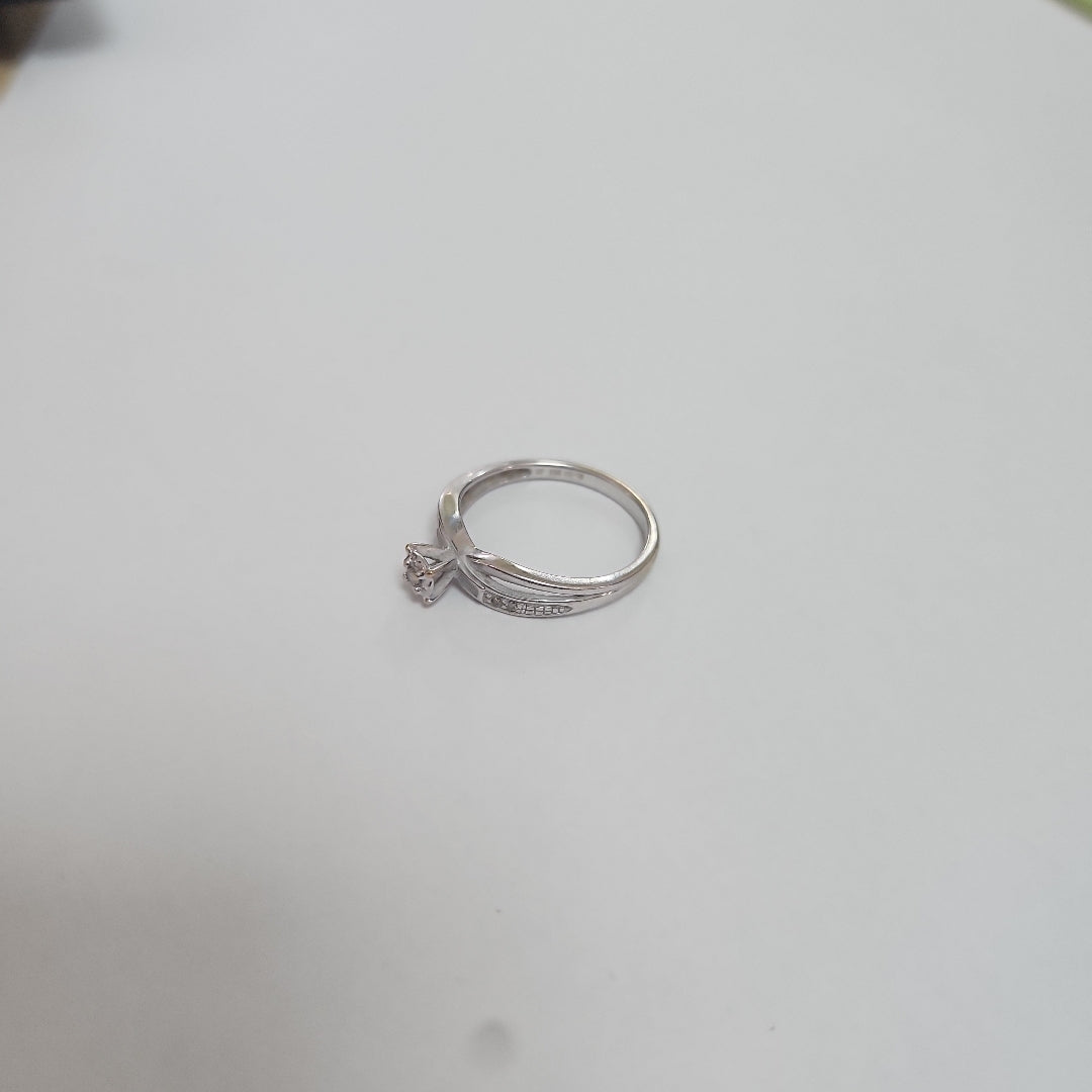 SOLITARIO ORO, ORO BLANCO 14 K 2.4 GRMS (SEMINUEVO)