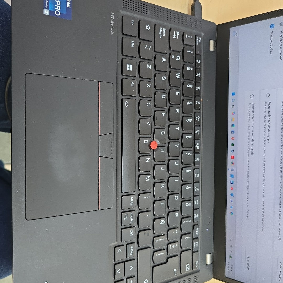 LAPTOP LENOVO THINKPAD X13 GEN 4 (2023) 256 GB SSD 32 GB RAM (SEMINUEVO)