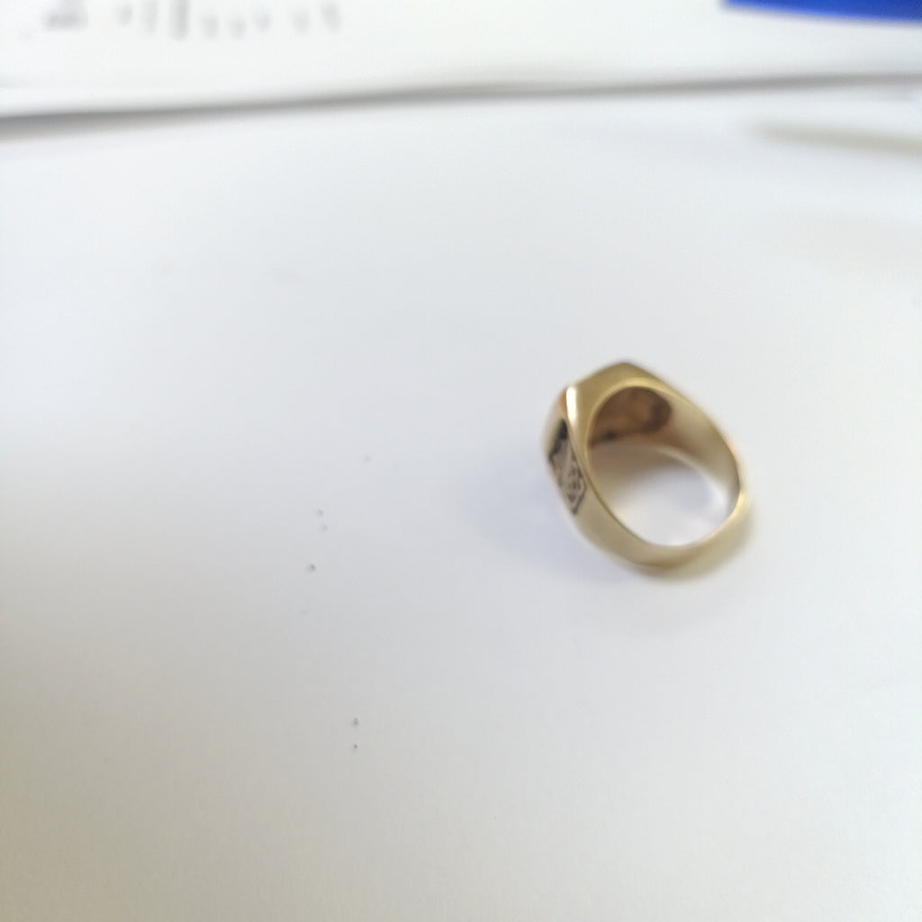 ANILLO DE GRADUACIÓN ORO 14 K 4.9 GRMS (SEMINUEVO)