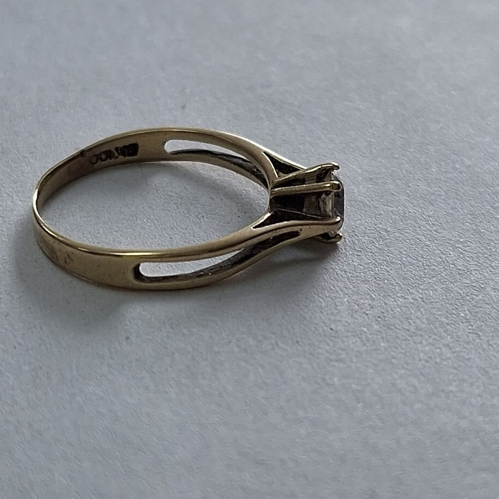 SOLITARIO ORO 8 K 1.6 GRMS (SEMINUEVO)