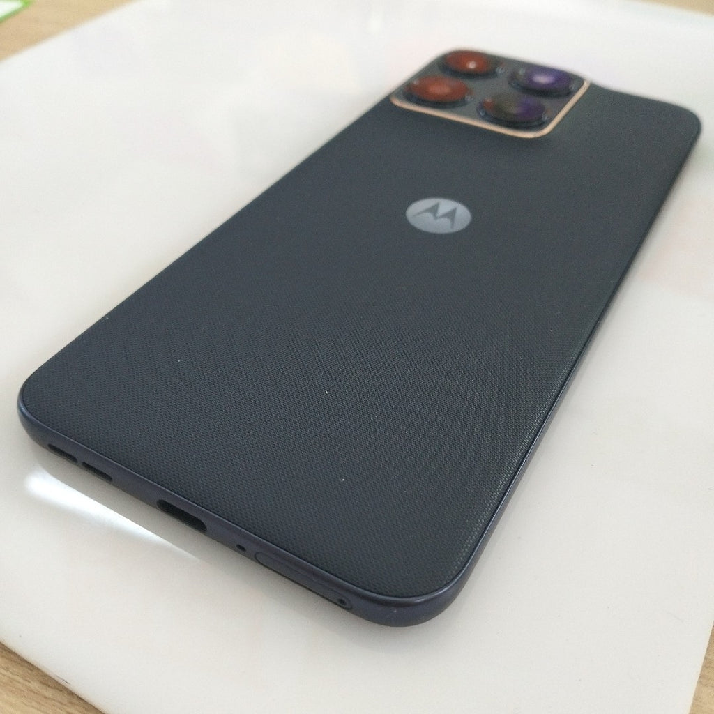 CELULAR MOTOROLA EDGE 70 FUSION XT2605-3 (2026) 256 GB 8 GB RAM (SEMINUEVO)