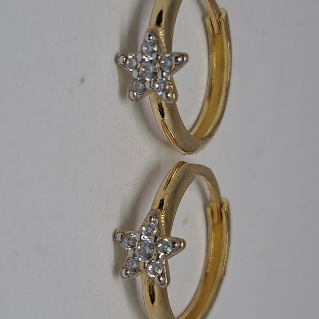 ARETES ARRACADAS FIG ESTRELLA CIRCONIAS 10K 1.7 GR (NUEVO)