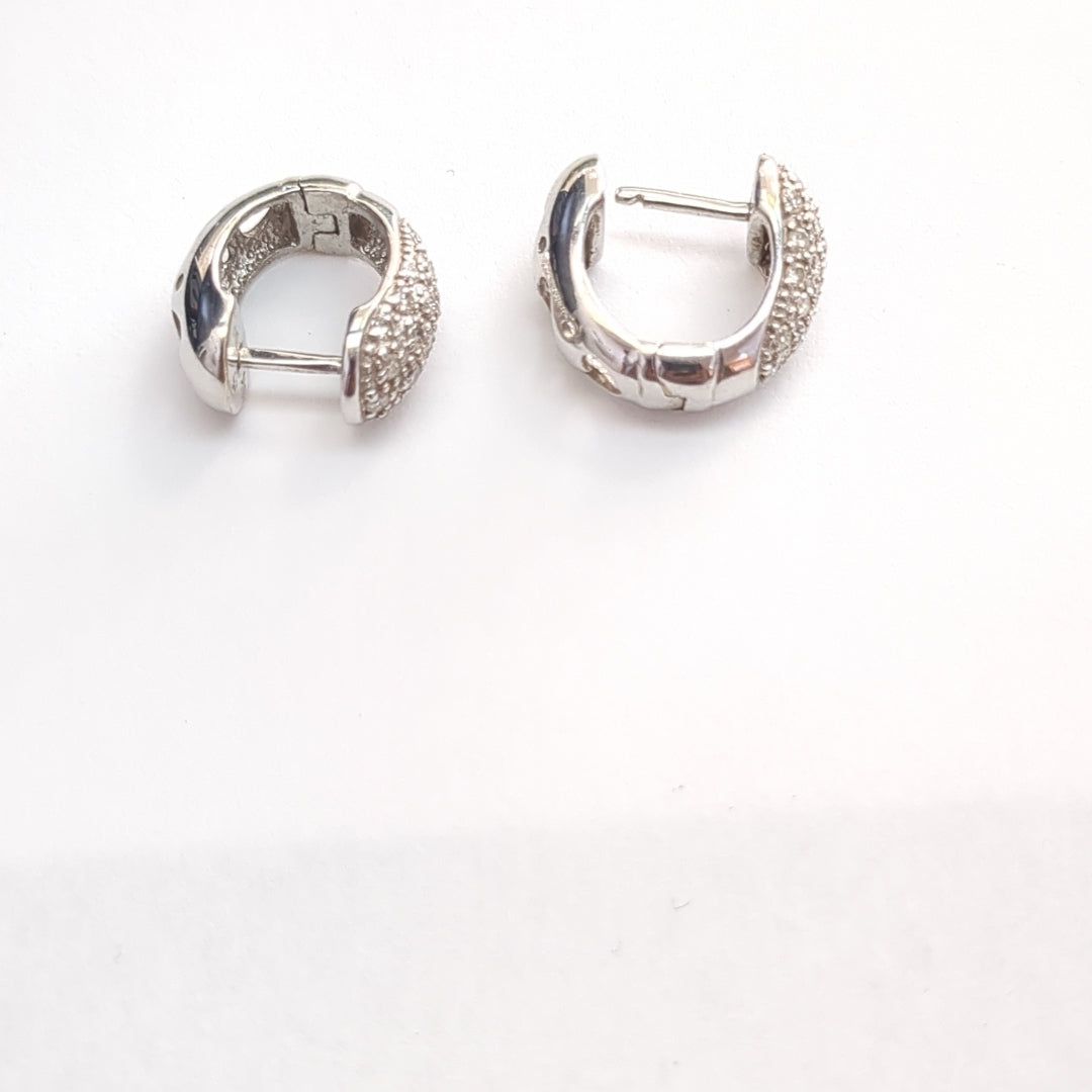 ARETES PAR ORO BLANCO 18 K 6,80 GRMS (SEMINUEVO)