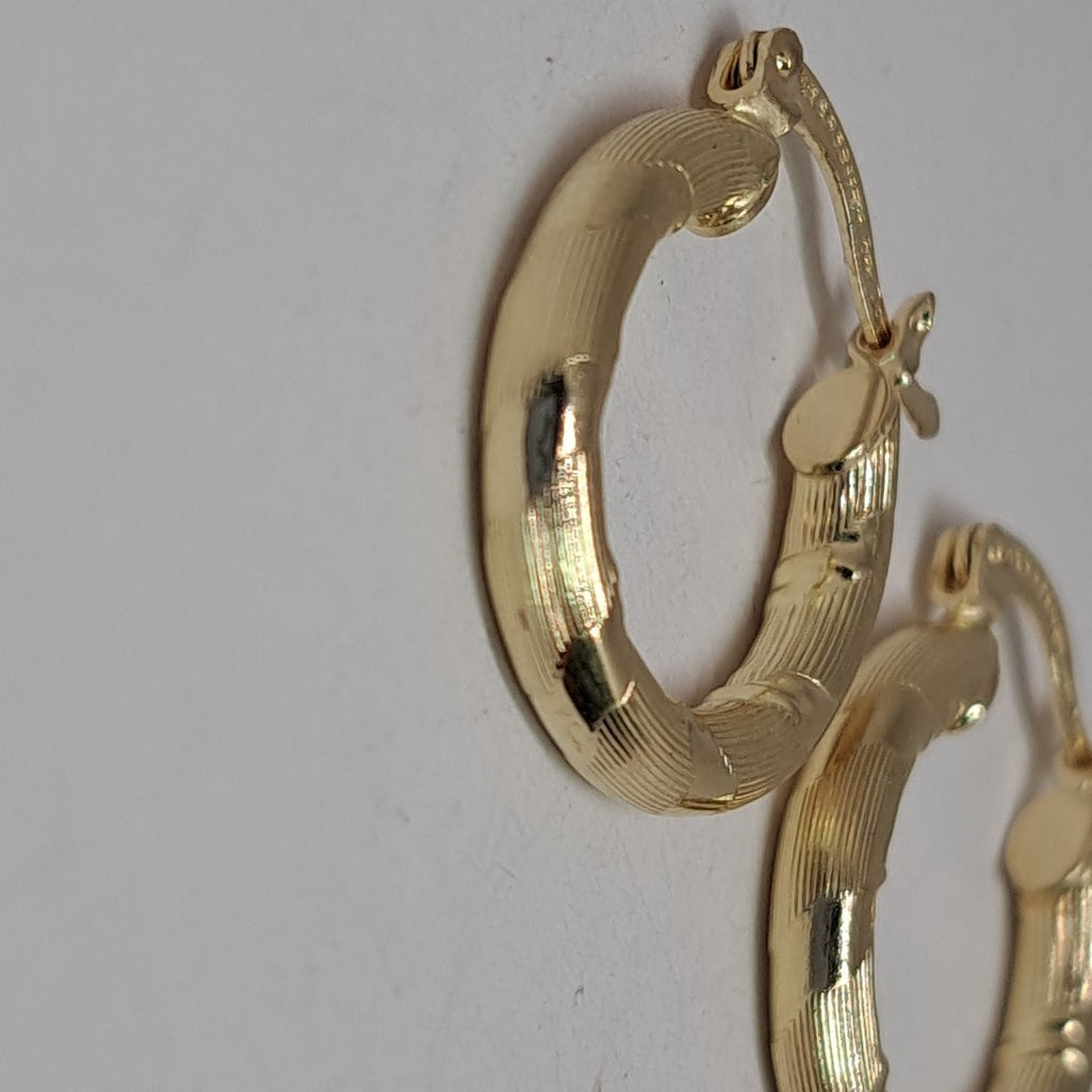 ARETES ARRACADAS TROQUELADAS 14K 2.1 GR (NUEVO)