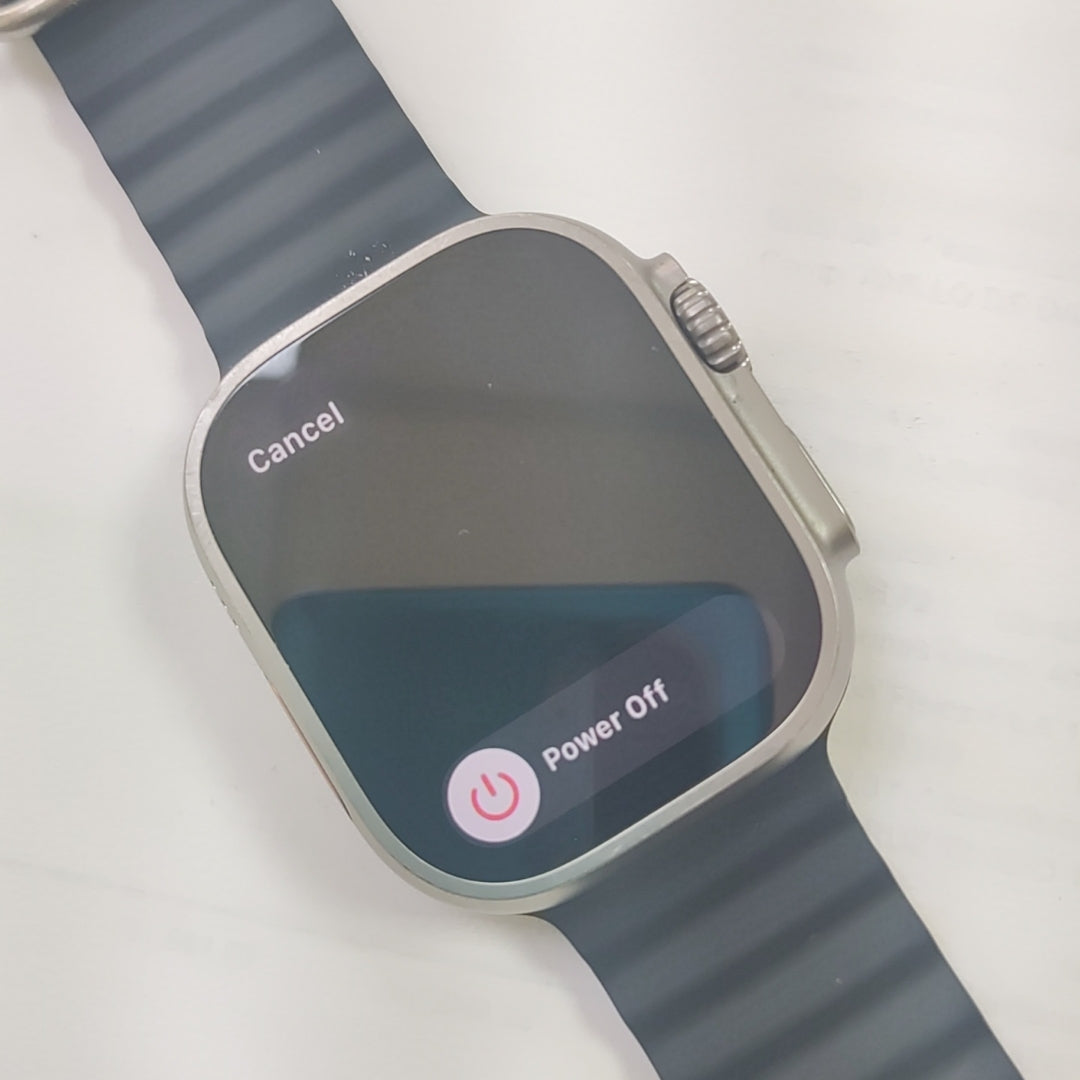 SMARTWATCH APPLE ULTRA TITANIO A2622 49 MM GPS + CELULAR (SEMINUEVO)