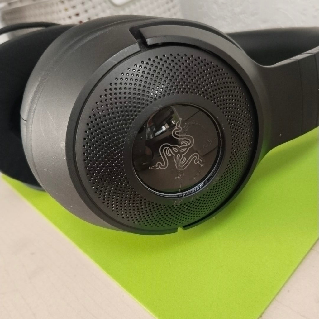 AUDIFONOS RAZER KRAKEN V3 X ALAMBRICO OVER EAR (SEMINUEVO)