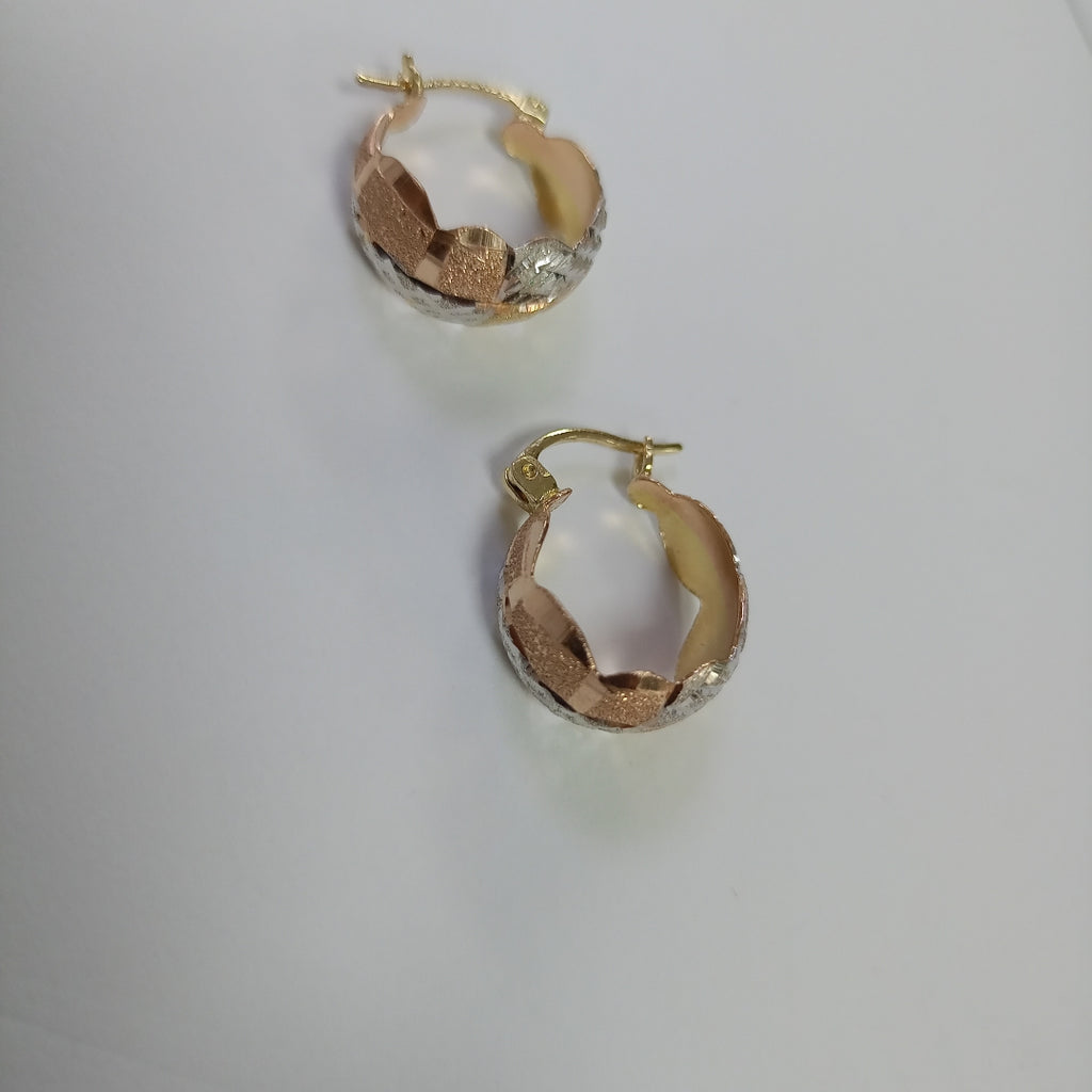ARETES PAR ORO COMBINADO 14 K 2.7 GRMS (SEMINUEVO)