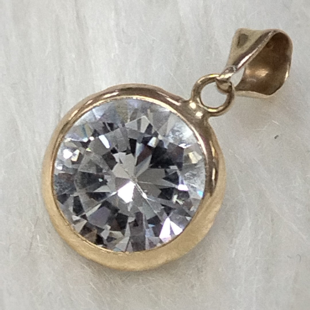 DIJE ORO 14 K 1.6 GRMS (SEMINUEVO)