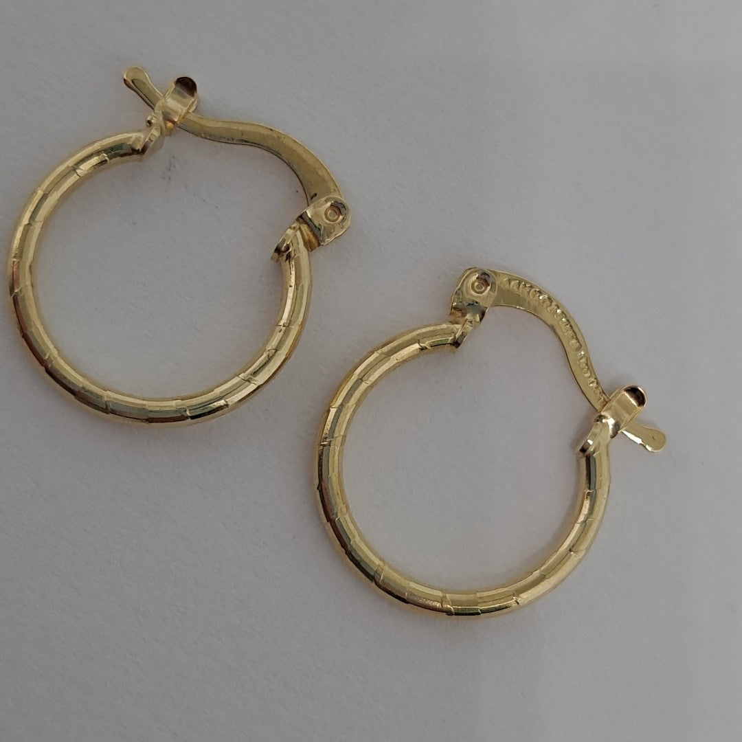 ARETES ARRACADAS ESTRIADAS 14K 1.4 GR (NUEVO)
