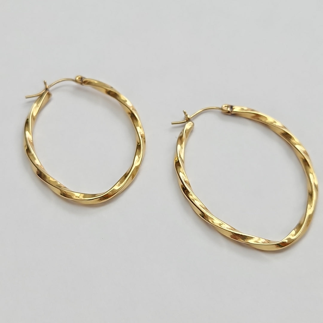 ARRACADAS PAR ORO 14 K 3.2 GRMS (SEMINUEVO)