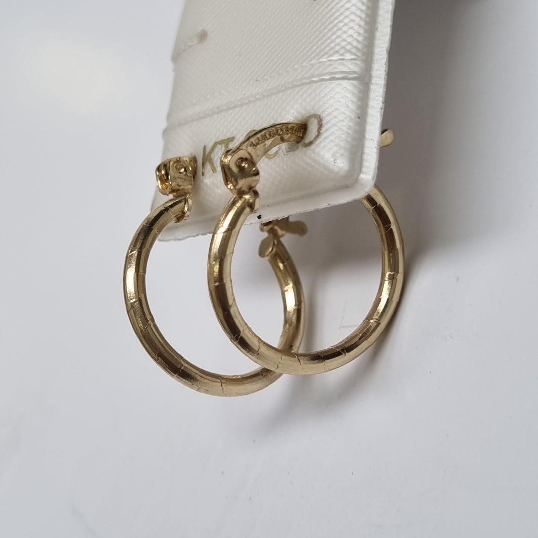 ARETES ARRACADAS ESTRIADAS 14K 1.4 GR (NUEVO)