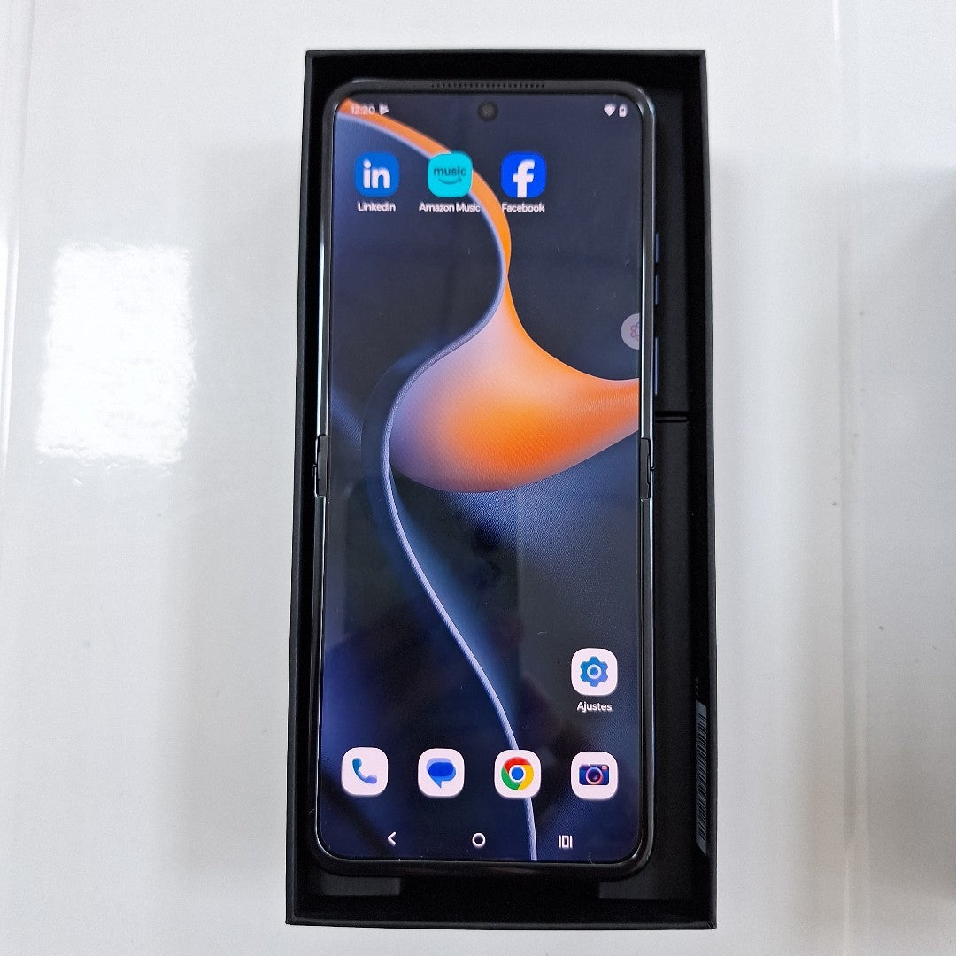 CELULAR MOTOROLA RAZR 60 XT2553-1 (2025) 512 GB 12 GB RAM (SEMINUEVO)