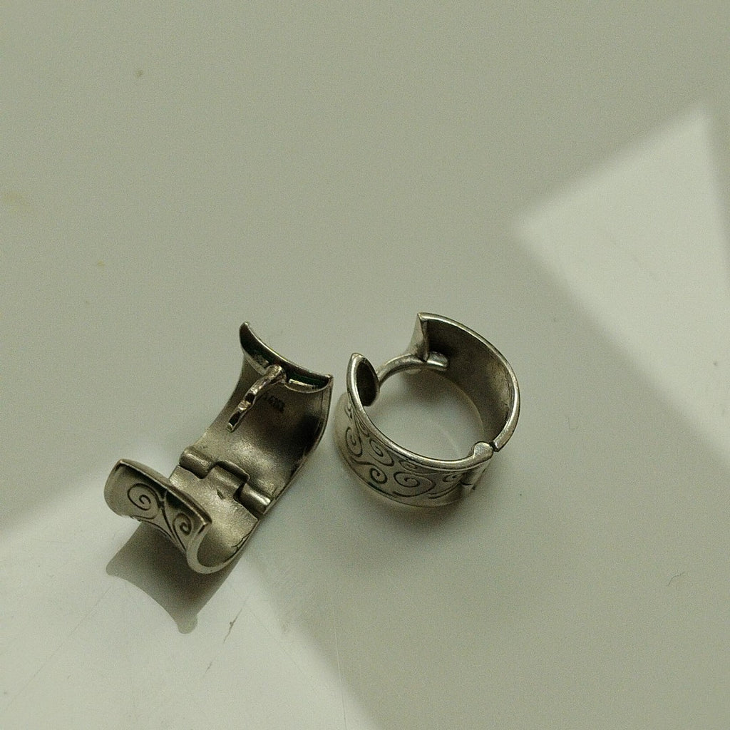 ARRACADAS PAR ORO BLANCO 14 K 4.6 GRMS (SEMINUEVO)