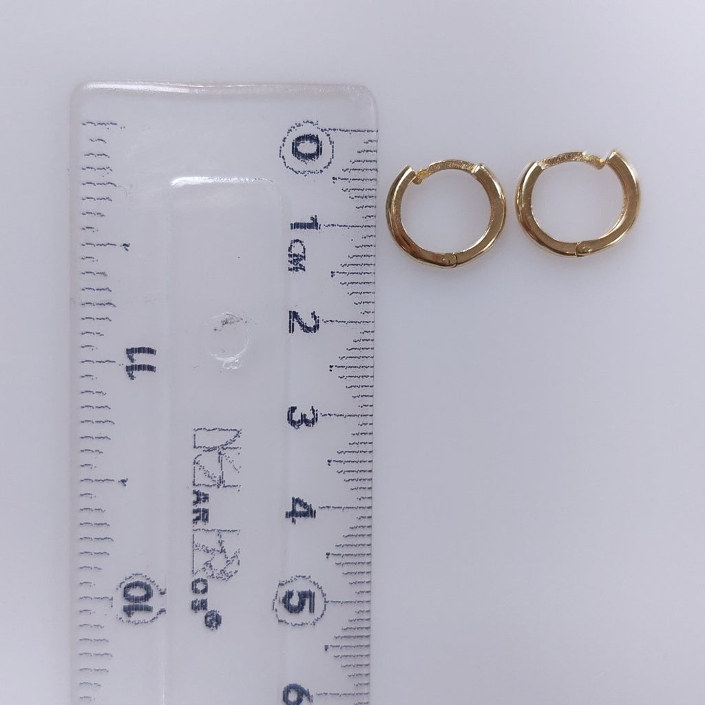 ARETES HUGGIES LISAS 14K 1.2 GR (NUEVO)