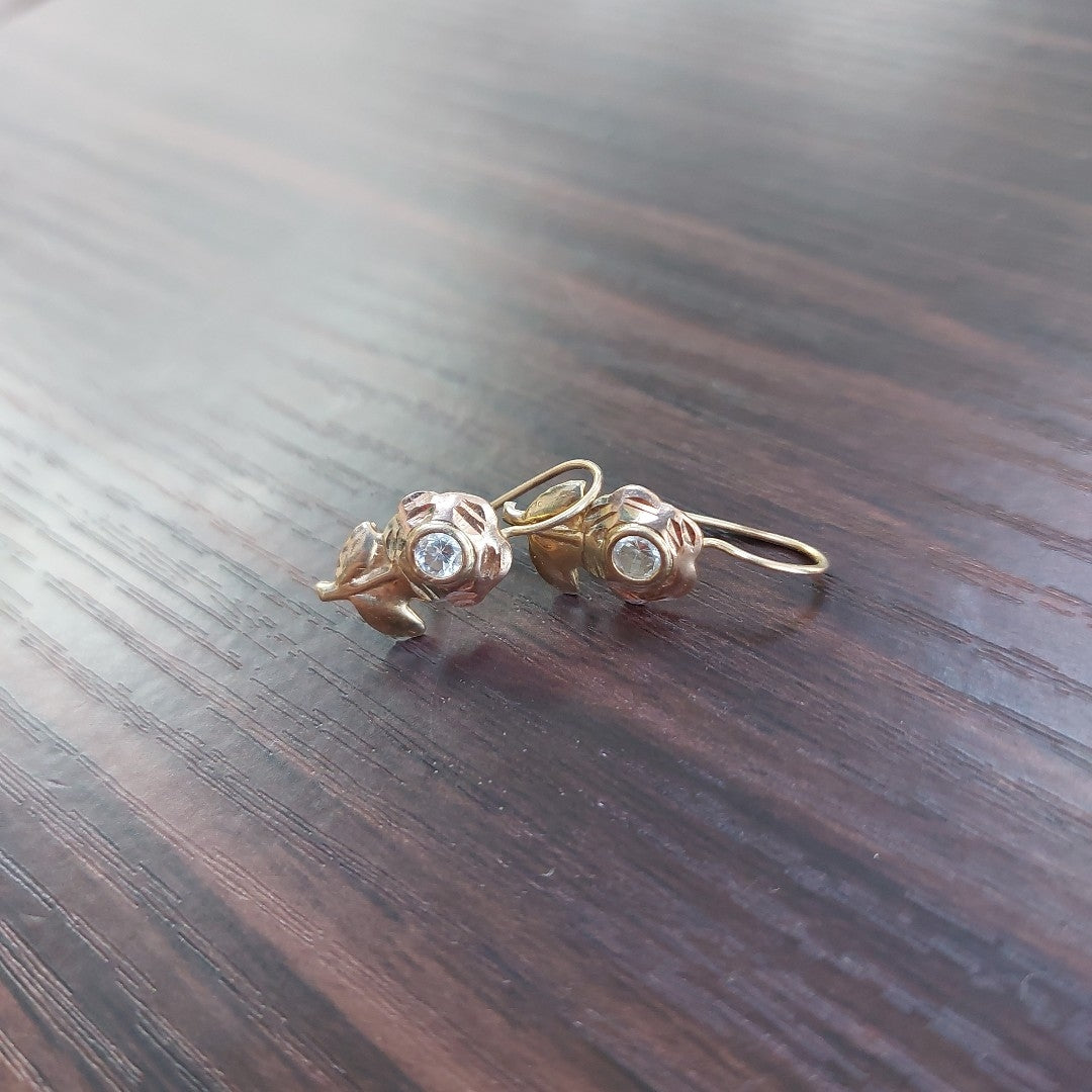 ARETES PAR ORO 8 K 1.2 GRMS (SEMINUEVO)