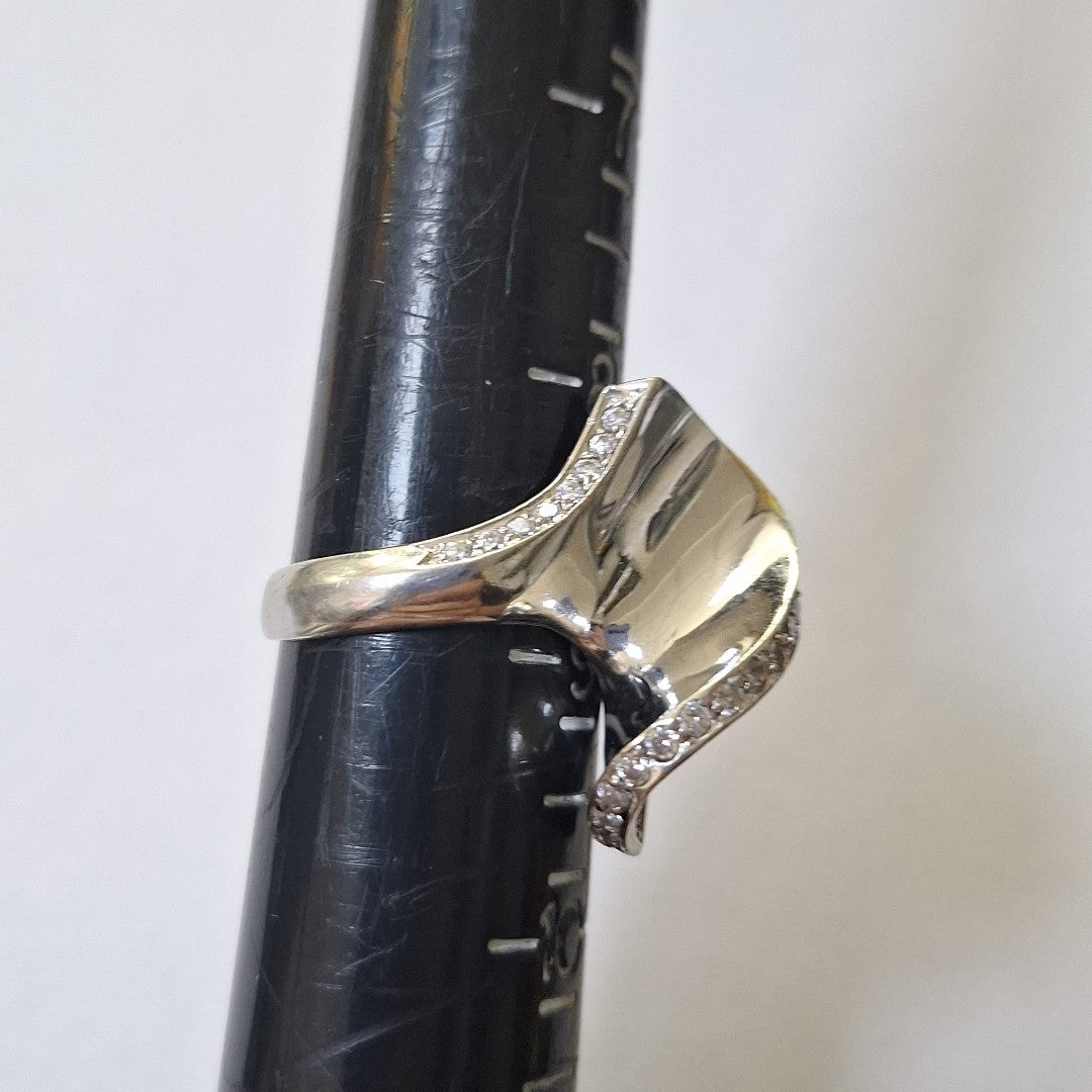 ANILLITO ORO BLANCO 14 K 9.7 GRMS (SEMINUEVO)