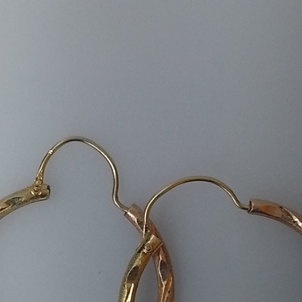 ARRACADAS PAR ORO, ORO COMBINADO 10 K 2.5 GRMS (SEMINUEVO)