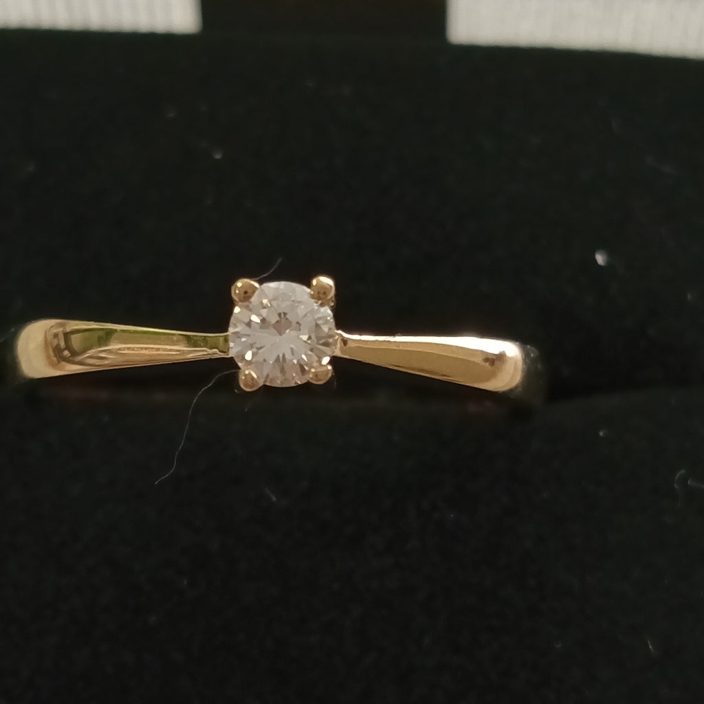 ANILLO SOLITARIO CON DIAMANTE CORTE BRILLANTE 0.17CTS JK VS, 14K 2.4 G (NUEVO)