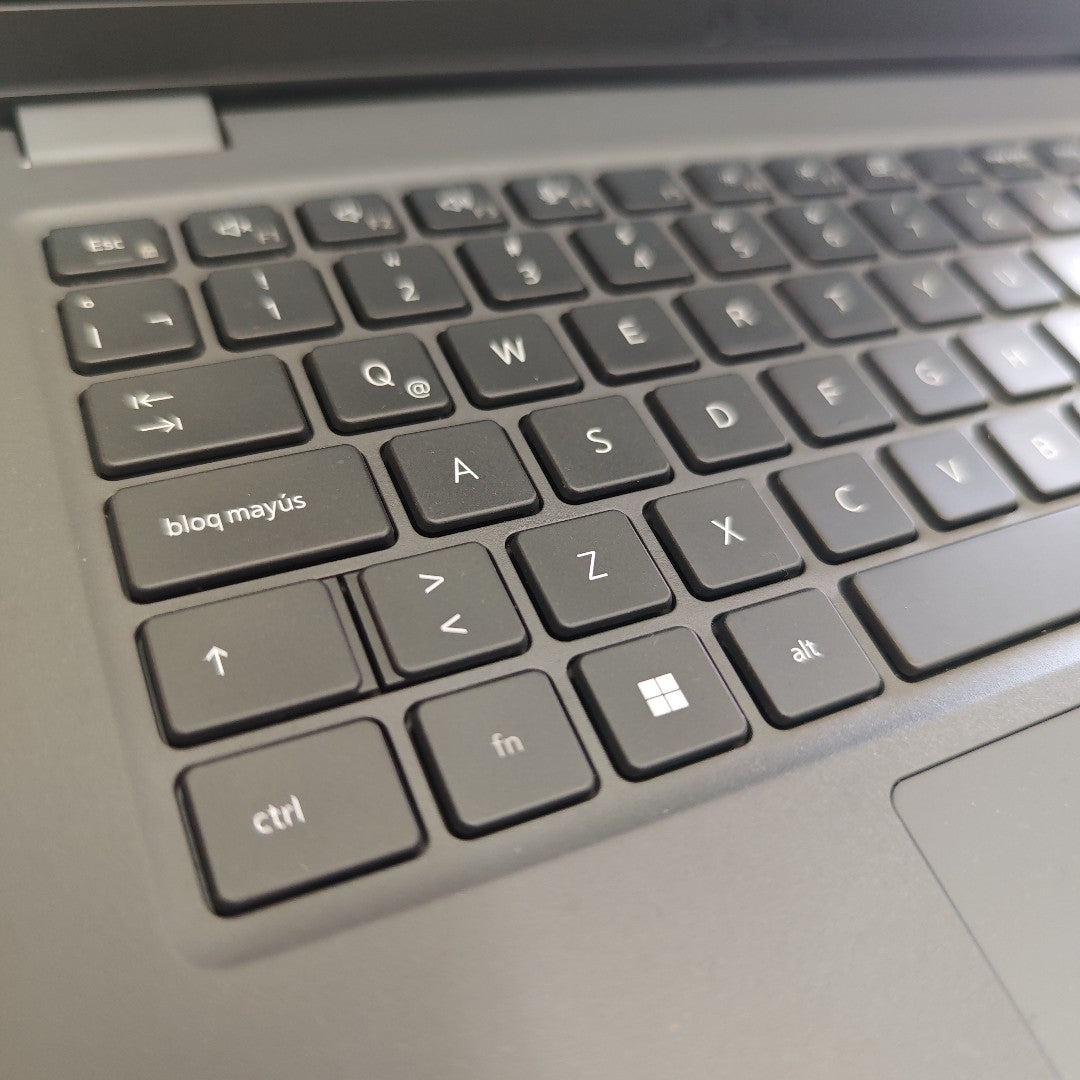 LAPTOP DELL LATITUDE 3440 (2024) 512 GB SSD 8 GB RAM (SEMINUEVO)