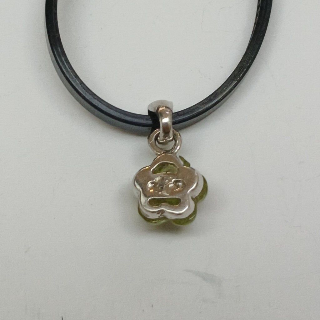 DIJE ORO,ORO BLANCO 14 K 0,60 GRMS (SEMINUEVO)