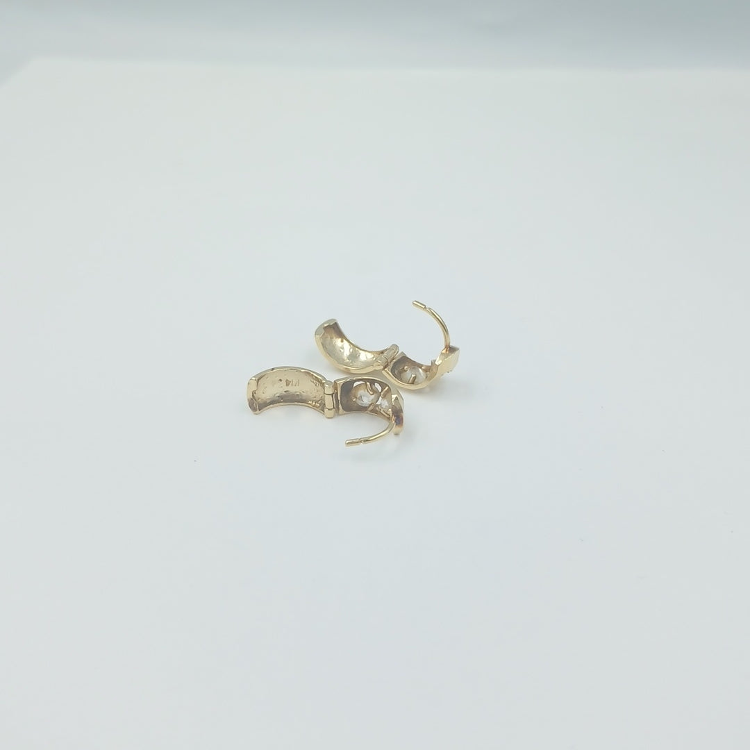 ARETES PAR ORO 14 K 2.6 GRMS (SEMINUEVO)